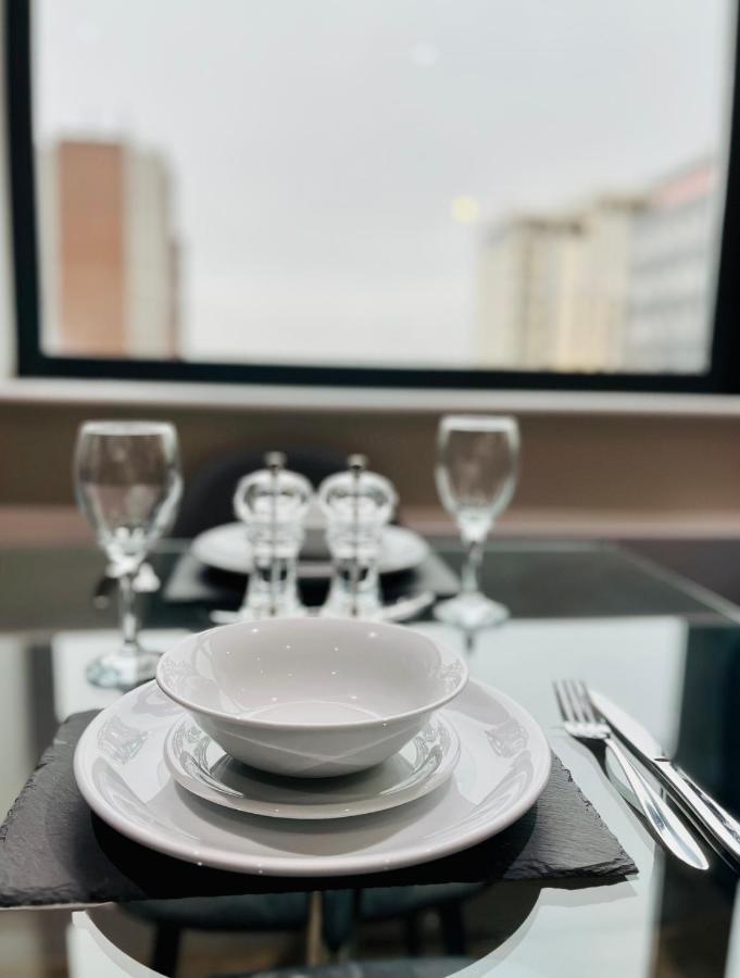 Stylish Studio Apartment Near To Old Trafford Stadium Manchester Bagian luar foto