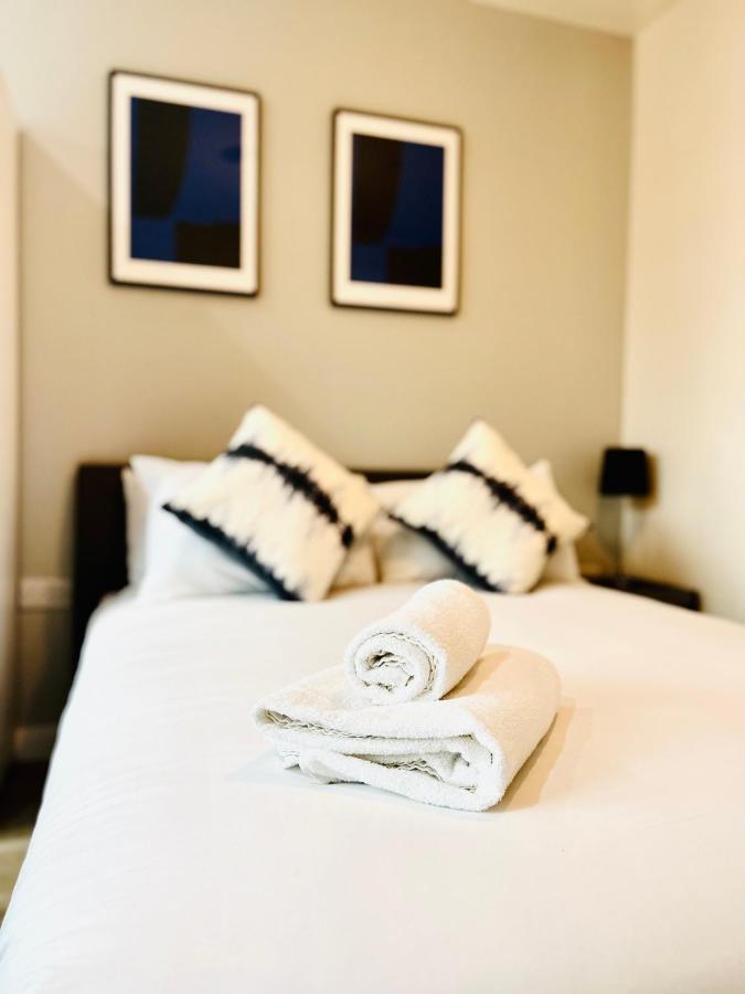 Stylish Studio Apartment Near To Old Trafford Stadium Manchester Bagian luar foto