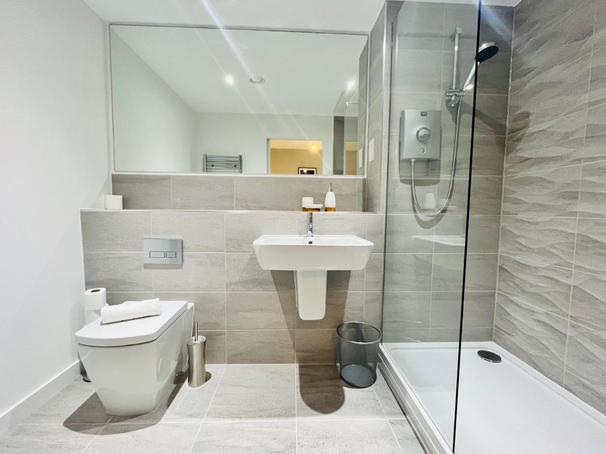 Stylish Studio Apartment Near To Old Trafford Stadium Manchester Bagian luar foto